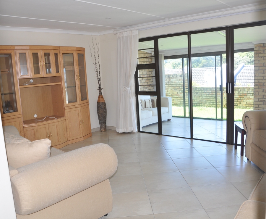 4 Bedroom Property for Sale in Cintsa West Eastern Cape